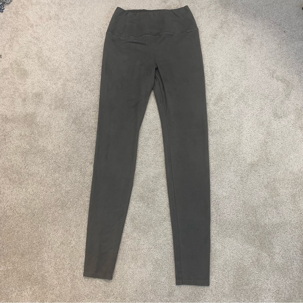 Aritzia Wilfred Free gray faux suede Daria leggings Sz L NWOT
